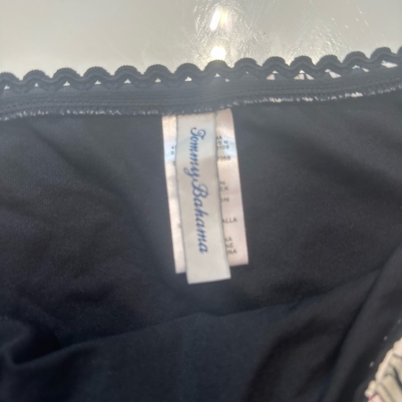 Tommy Bahama tankini size lodge, top size extra large bottom - Picture 6 of 10
